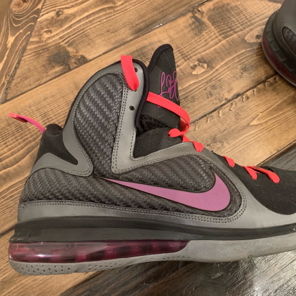 Nike LeBron 9 Miami Night size 11.5